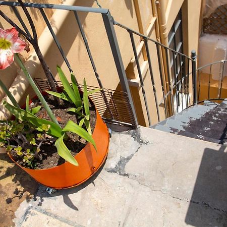 Stylish, Basement Studio With Roof Top Access - Ep9B Athens Exterior photo